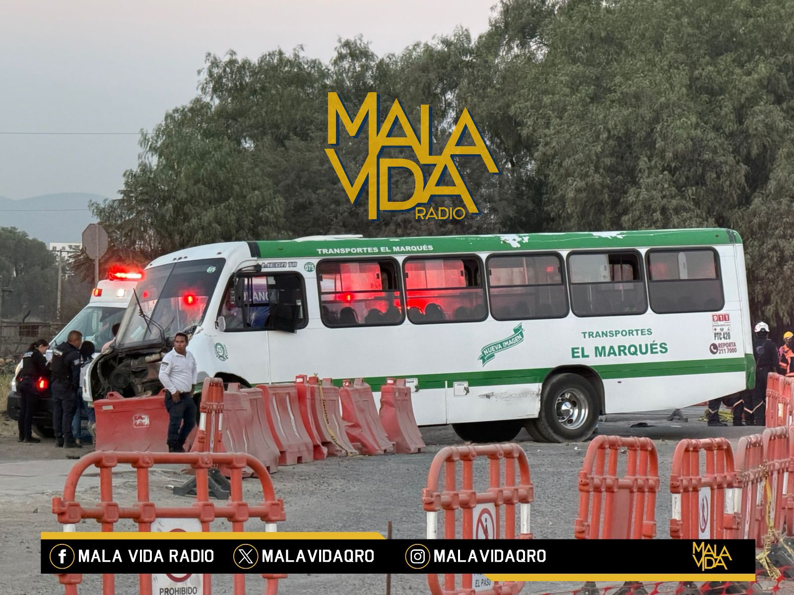 CAMIÓN DE TRANSPORTE PÚBLICO SUBURBANO ES EMBESTIDO POR EL TREN, OCURRIÓ EN EL MARQUÉS