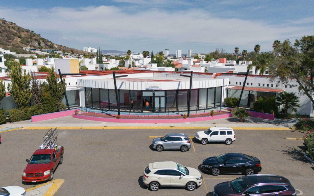 EL PRESIDENTE MUNICIPAL DE CORREGIDORA, CHEPE GUERRERO SUPERVISÓ LAS OBRAS DE REHABILITACIÓN DE LA UBR DEL DIF MUNICIPAL.