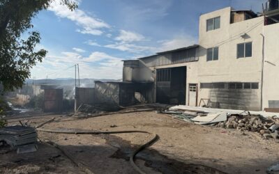FUERTE INCENDIO SE REGISTRÓ EN UNA BODEGA DE COLCHONES EN LA COLONIA LA NUEVA PALMA.