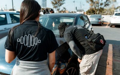 FGE DESPLIEGA OPERATIVO DE REVISIÓN VEHICULAR EN PLAZAS Y CENTROS COMERCIALES, PARA DETECTAR AUTOMÓVILES CON IRREGULARIDADES.