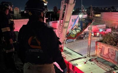 RESCATAN A PERSONA LESIONADA EN LA AZOTEA DE UNA VIVIENDA.