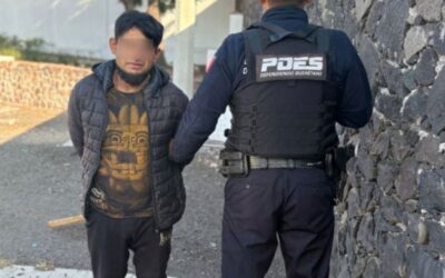 ES DETENIDO EN POSESIÓN DE SUSTANCIAS TÓXICAS, ADEMÁS CUENTA CON UNA ORDEN DE APREHENSIÓN.