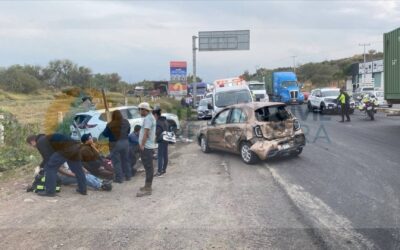 APARATOSO CHOQUE MÚLTIPLE SE REGISTRÓ SOBRE EL LIBRAMIENTO NORPONIENTE A LA ALTURA DE EL CASTILLO.