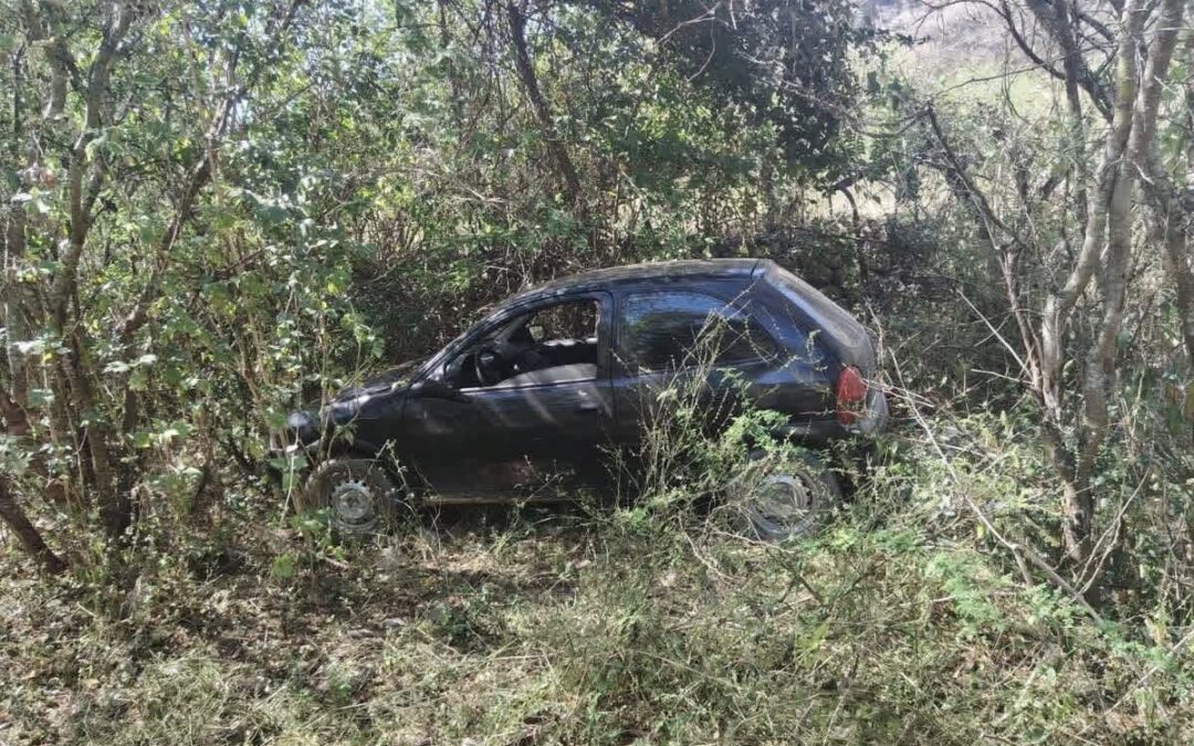 LOCALIZAN EL VEHÍCULO EN EL QUE HABRÍAN HUIDO LOS PRESUNTOS RESPONSABLES DE ASESINAR A BALAZOS A UN HOMBRE EL DÍA DE AYER EL JALPAN DE SERRA.