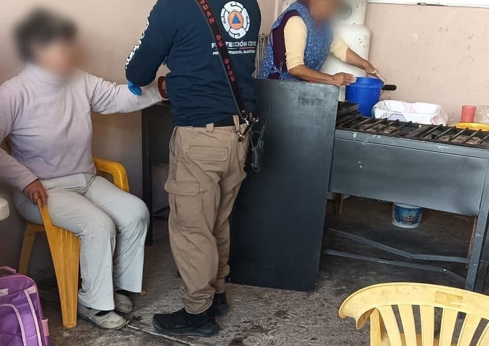 TORO FUERA DE CONTROL PROVOCA CAOS Y DEJA SEIS PERSONAS LESIONADAS EN PEDRO ESCOBEDO.