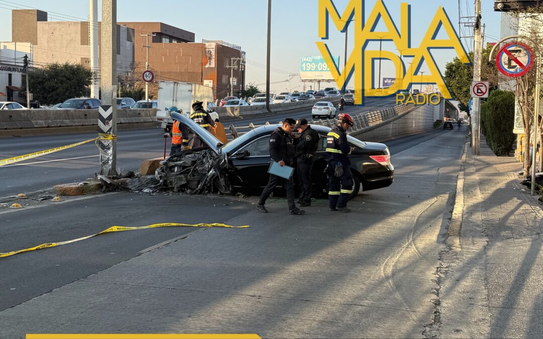 APARATOSO ACCIDENTE VEHICULAR DEJÓ DOS PERSONAS LESIONADAS, UNA DE ELLAS DE GRAVEDAD.