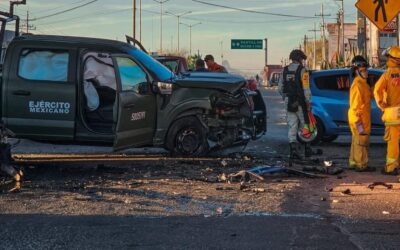 UNIDAD VEHICULAR DEL EJÉRCITO MEXICANO PROTAGONIZA FUERTE ACCIDENTE EN TEQUISQUIAPAN.