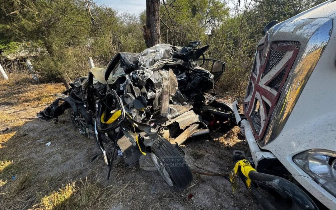 FUERTE “CARAMBOLA” SE REGISTRÓ ESTA MAÑANA SOBRE EL LIBRAMIENTO NORESTE EL CUAL DEJÓ DOS PERSONAS LESIONADAS Y TRASLADADAS AL HOSPITAL.