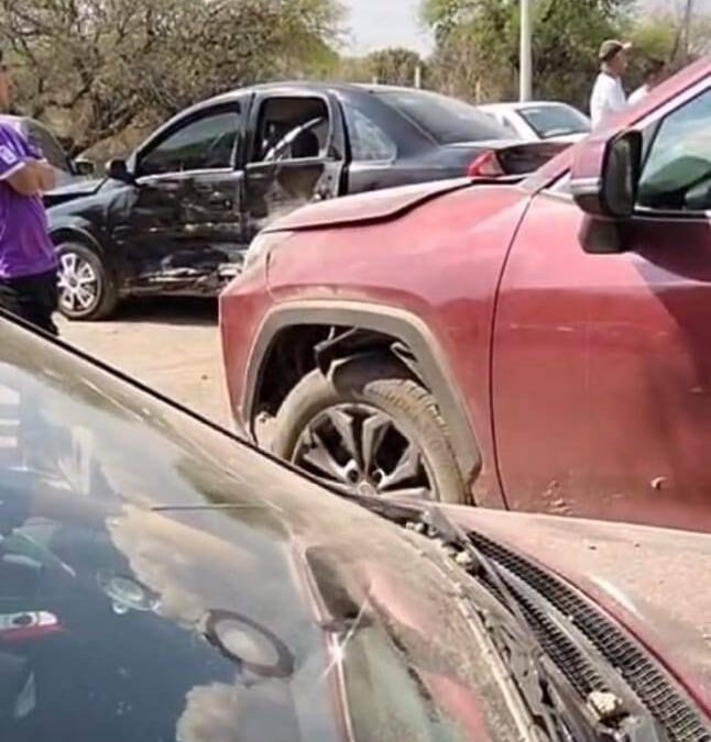 ESPOSA DE UN EXPRESIDENTE MUNICIPAL DE COLÓN PROVOCA FUERTE ACCIDENTE VEHICULAR E INTENTA USAR SUS PRESUNTAS INFLUENCIAS PARA EVADIR SUS RESPONSABILIDADES.