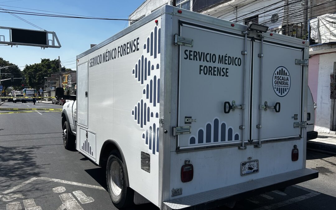 MUERE HOMBRE DE APARENTES CAUSAS NATURALES CUANDO CONDUCÍA SU VEHÍCULO EN EL FRACCIONAMIENTO VIÑEDOS.