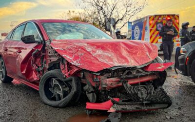 APARATOSO ACCIDENTE VEHICULAR SE REGISTRÓ SOBRE LOS CARRILES DEL PASEO DEL CENTENARIO DEL EJERCITO MEXICANO.