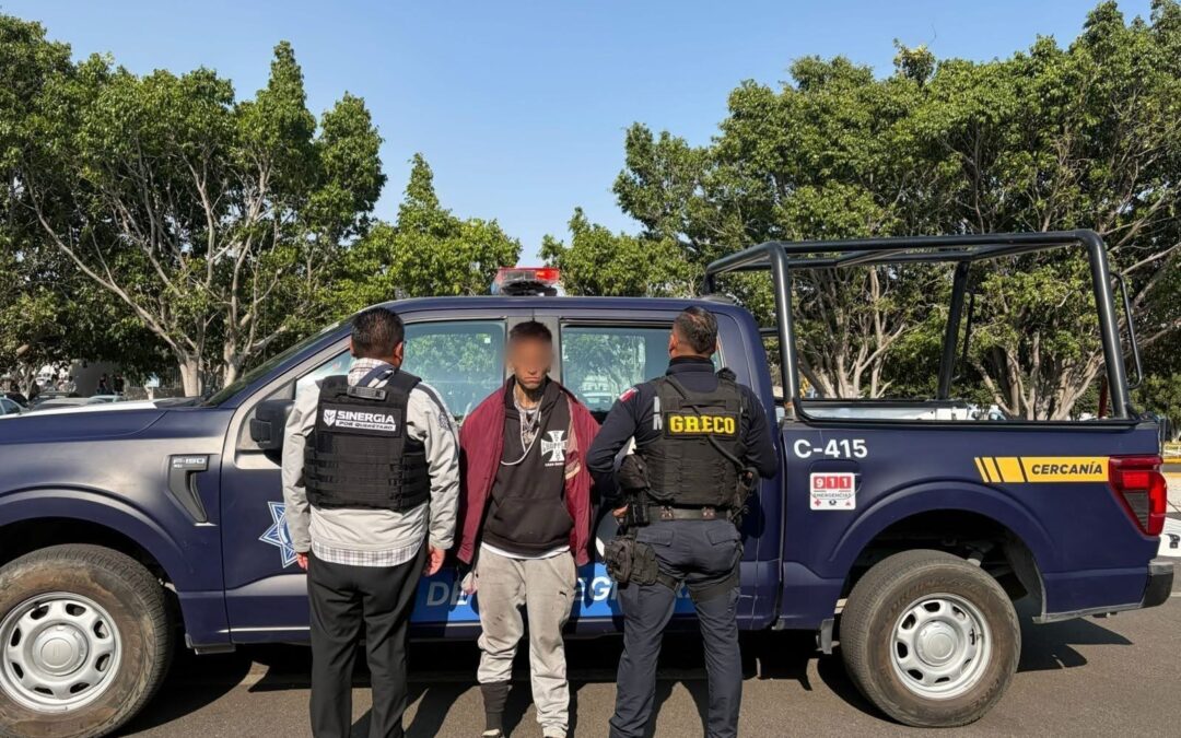 HOMBRE CON UNA ORDEN DE APREHENSIÓN VIGENTE FUE DETENIDO POR POLICÍAS DE CORREGIDORA.