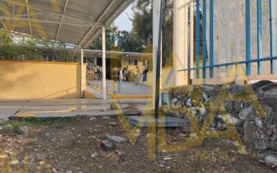 APUÑALAN A ESTUDIANTE A LAS AFUERAS DE UNA SECUNDARIA EN LOMA BONITA.