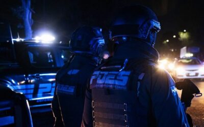 ELEMENTOS DE LA POLICÍA ESTATAL DETUVIERON A UNA PERSONA Y ASEGURARON VEHÍCULOS Y ARMAMENTO EN CORREGIDORA.