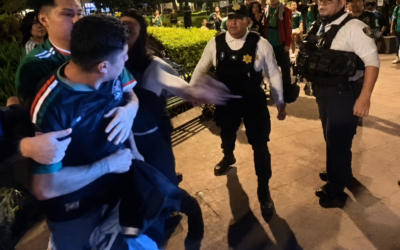 EN INVESTIGACIÓN ELEMENTOS DE LA SSPMQ TRAS AGREDIR VIOLENTAMENTE A UN CIUDADANO EN EL JARDÍN ZENEA.