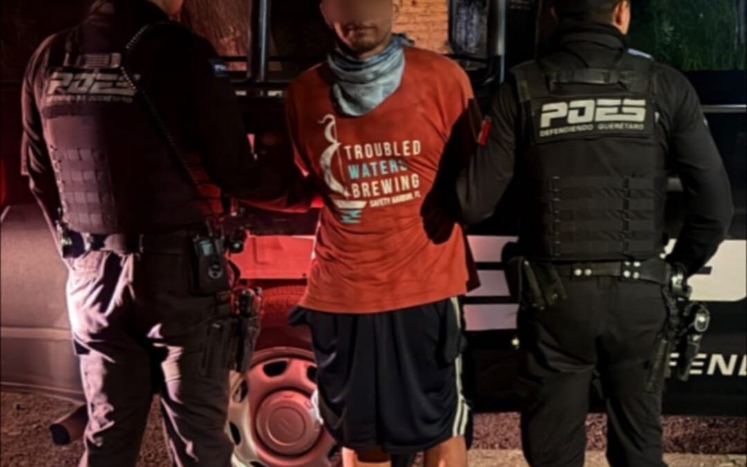ELEMENTOS DE LA POES ASEGURAN A UN SUJUTO QUE TRAÍA CONSIGO UN ARMA DE FUEGO.