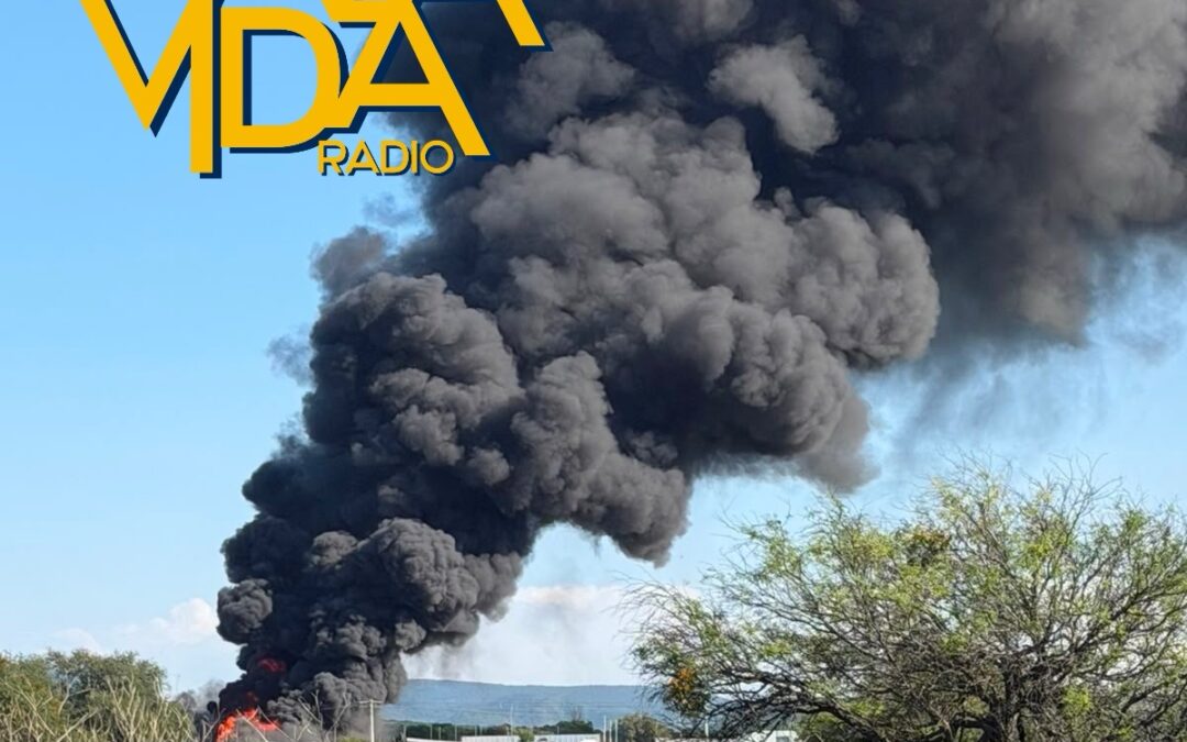 SE REGISTRA FUERTE EXPLOSIÓN EN UNA PENSIÓN DE VEHÍCULOS DE CARGA EN PEDRO ESCOBEDO, PRESUNTAMENTE SE TRATARÍA DE HUACHICOL.