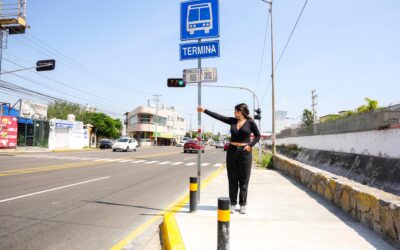 “CHEPE” GUERRERO SUPERVISA LA CONSTRUCCIÓN DE PARADA DE AUTOBÚS EN AVENIDA CANDILES.