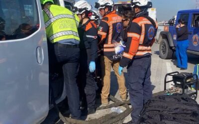 SE ACCIDENTA CAMIONETA DEL DIF DE ARROYO SECO QUE TRASLADABA A PACIENTES A LA CAPITAL QUERETANA.