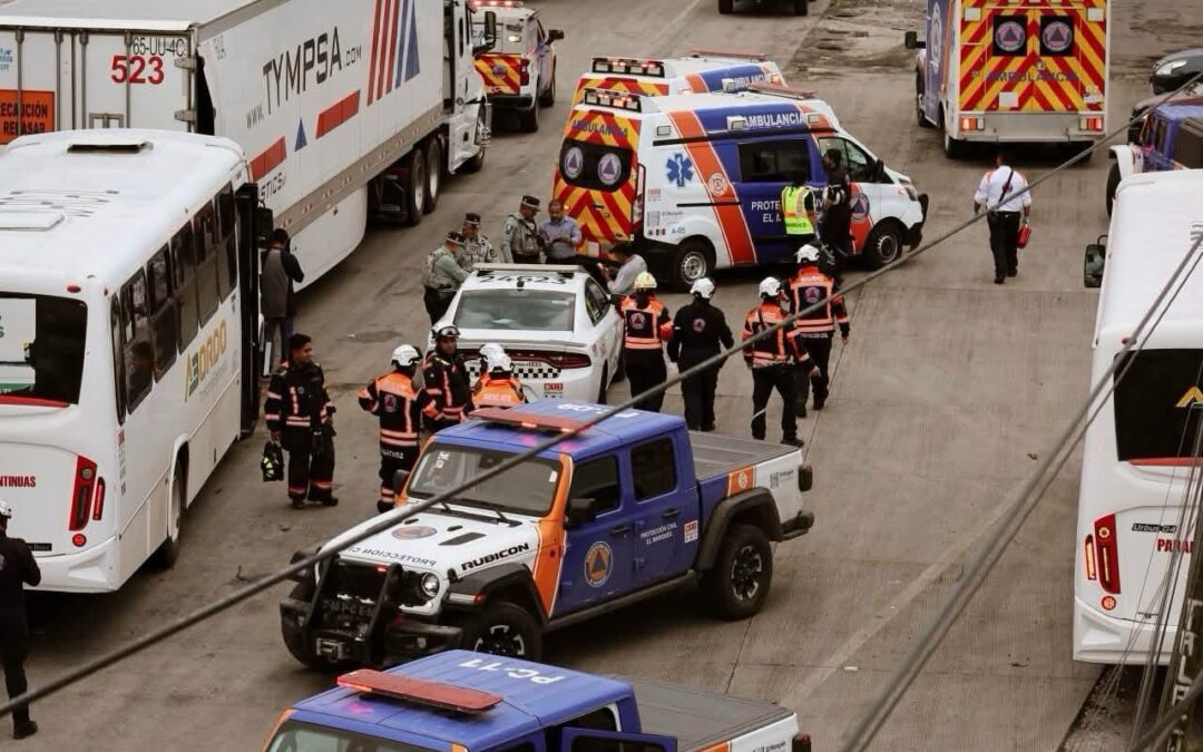FUERTE CHOQUE POR ALCANCE SOBRE LA 57 SÓLO DEJÓ DAÑOS MATERIALES.