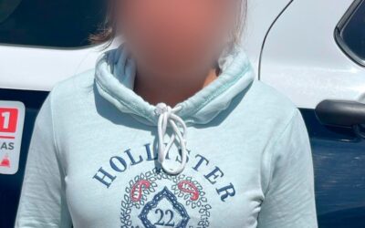 DETIENEN A LA PRESUNTA RESPONSABLE DEL ROBO A CASA HABITACIÓN OCURRIDO ESTA MAÑANA EN JURICA.