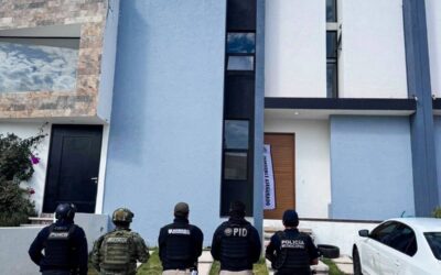 LA FGE EJECUTÓ DOS ÓRDENES DE CATEO EN JURIQUILLA Y SANTA ROSA JÁUREGUI.