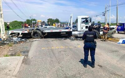 INTENTA GANARLE AL TREN Y PROVOCA UN APARATOSO ACCIDENTE EN EL MARQUÉS.