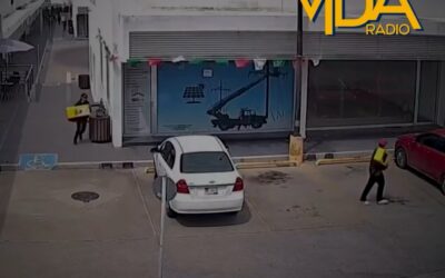 MUJER FUE DETENIDA TRAS ROBAR UN MUÑECO “CHUKY” DE UNA PLAZA EN SAN JUAN DEL RÍO.
