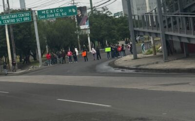 ANTI ANTORCHISTAS SE MANIFIESTAN Y BLOQUEAN VIALIDADES.